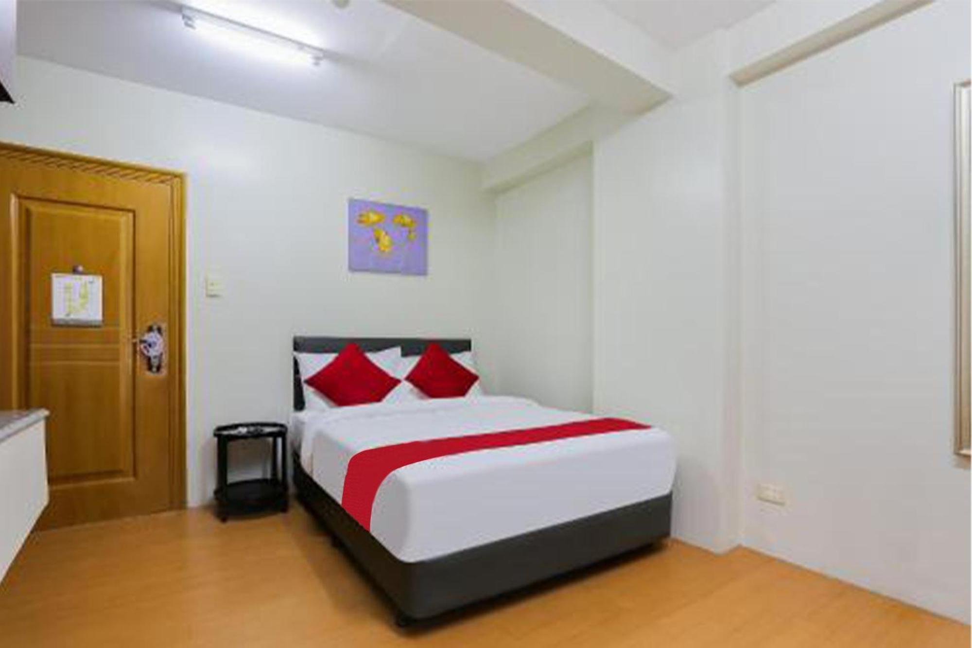 Anglo Residences Manila Quezon City Exterior foto